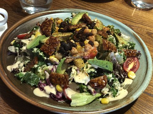 Tempeh Salad at Veggie Castle in Macau
