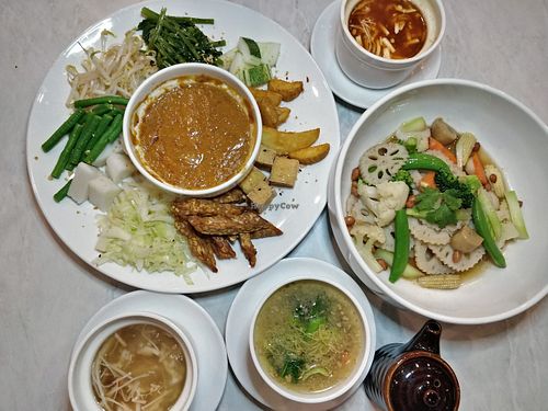 dinner for 3 at Mother Earth 大地之素 in West Singapore