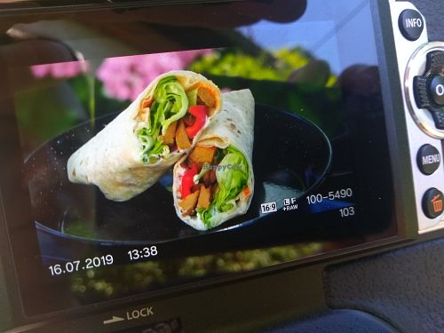 Wrap at Des graines et du carton in Toulouse