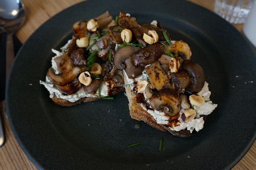 Mushroom toast at Grounded in Paris