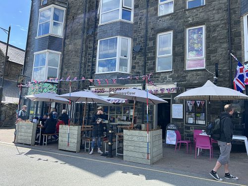 Outside 😎  at Isis Pizzeria in Barmouth