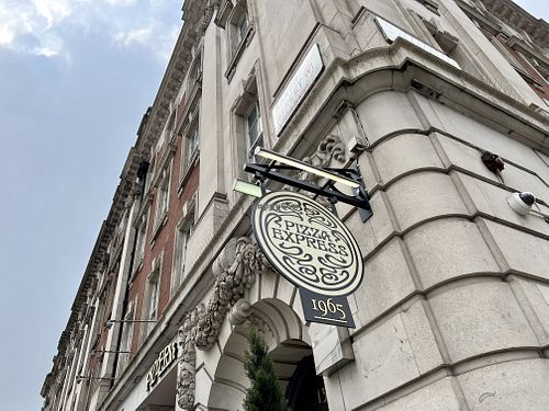 sign  at Pizza Express - Baker St in London
