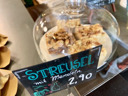 crumble at Kaffeehaus Severinstrasse in Cologne