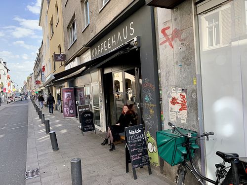 store front at Kaffeehaus Severinstrasse in Cologne
