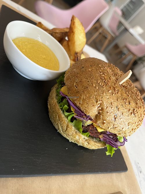 Mustard burger 🍔🌱  at Sublimmme in Bucharest