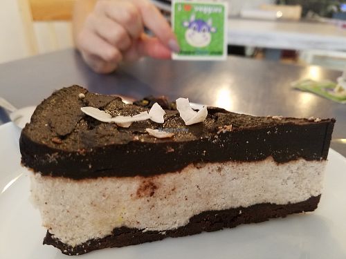 Bounty cake at Sublimmme in Bucharest