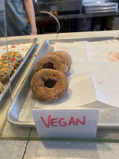 Delicious vegan sugar doughnuts at Cider Belly in Albany