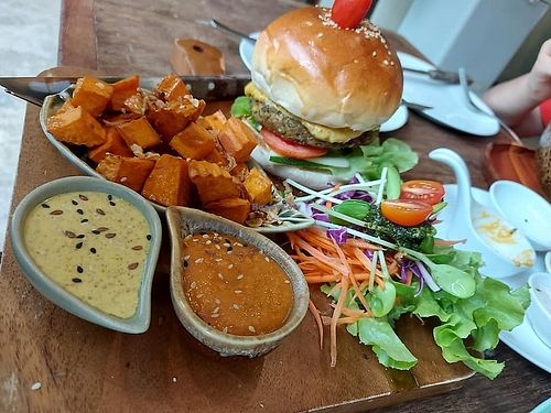 Vegan burger at Pure Vegan Heaven in Koh Samui