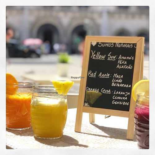 Juices at Café Garrett by Ohana in Lisbon