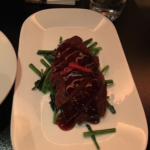 Célèbre "canard" laqué at ChuChai in Montreal