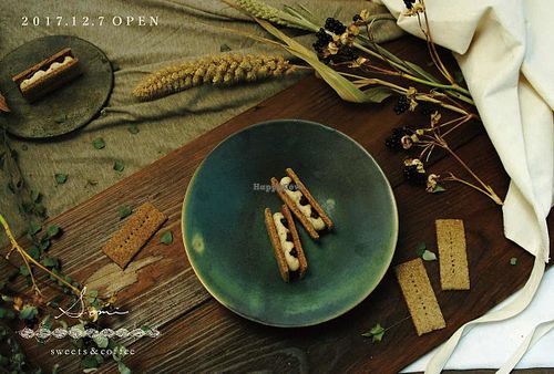 Vegan cookie with filling at Somi Sweets and Coffee in Nara