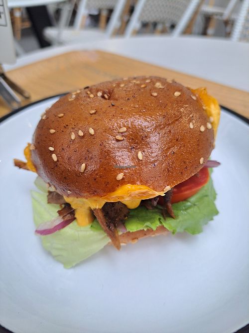 'Big wild burger' at Wild & The Moon - Saint Honoré in Paris