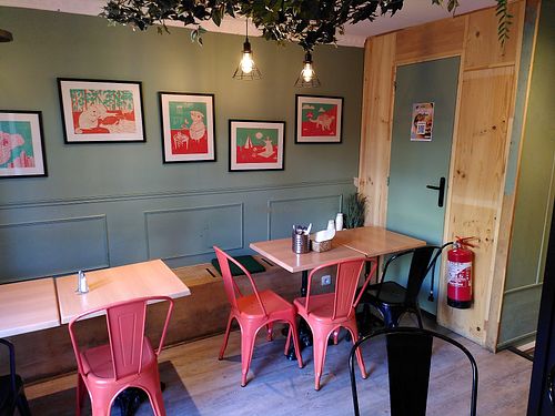 Eat-in space at Theory (ex-BurgerTheory) in Paris