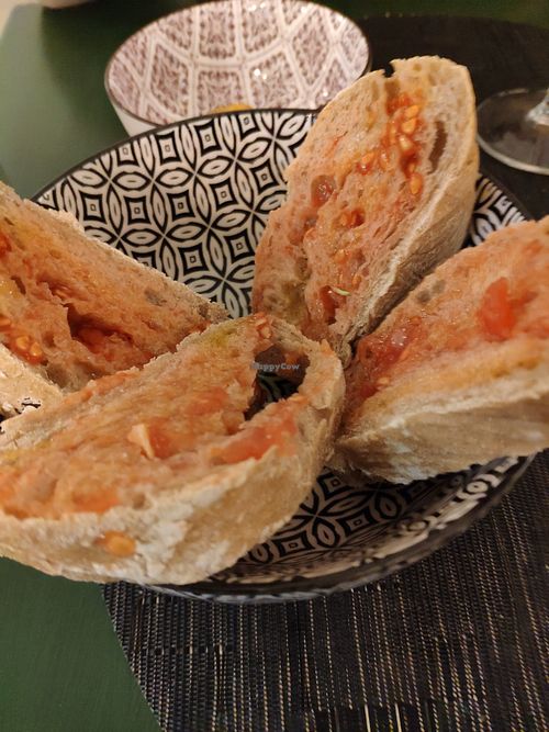 Pa amb tomàquet at La Teca Burger in Sabadell