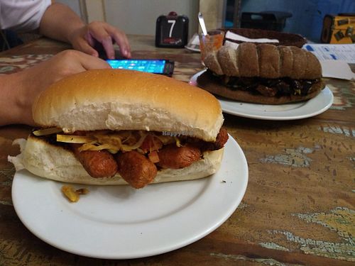 Vegan hot dog at Cafe com Proposito in Londrina
