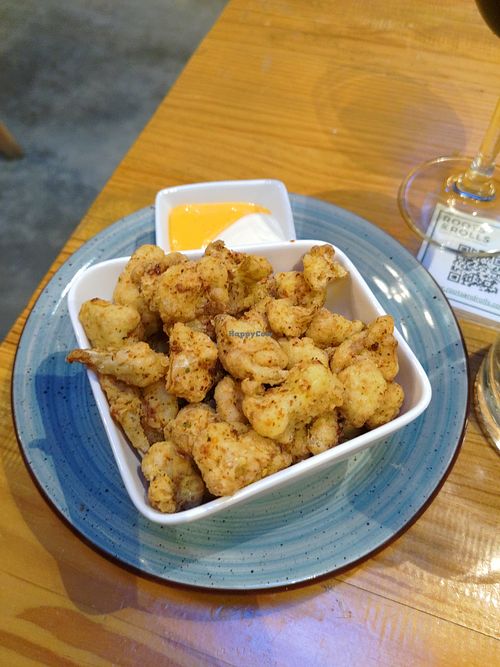 Fried cauliflower at Roots & Rolls in Barcelona