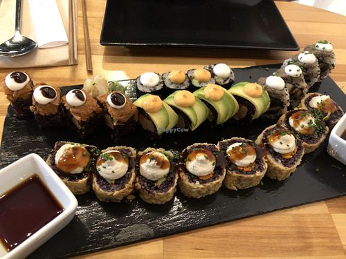 Surtido de rolls at Roots & Rolls in Barcelona