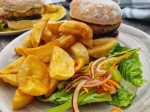  at Bwyty Blondin Restaurant in Bethesda