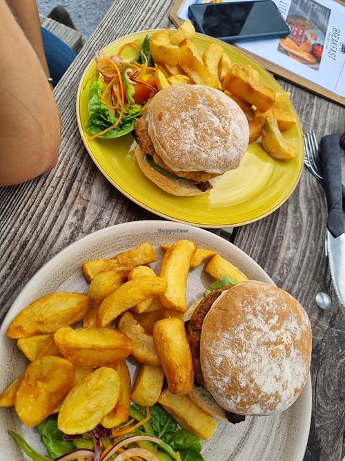  at Bwyty Blondin Restaurant in Bethesda