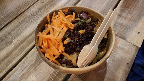 Black rice with tofu, egg replaced with kimchi = vegan 💚 at Glow - Balay Kubo in El Nido