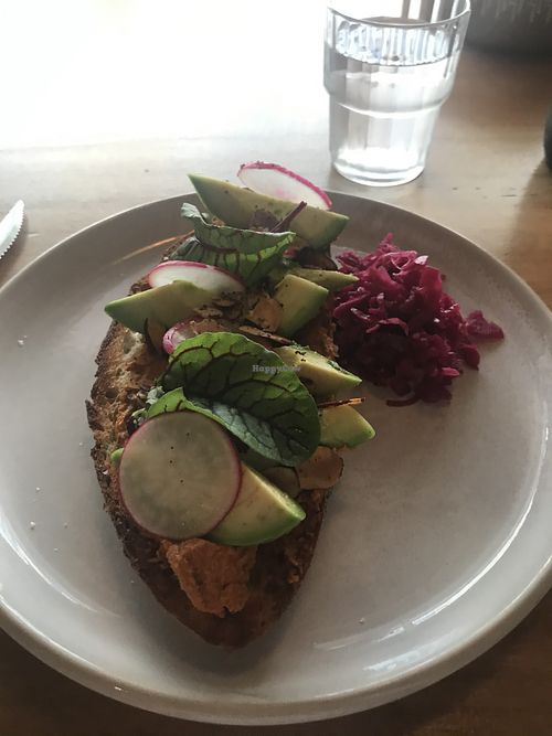 Avo toast at Felix For Goodness in Brisbane