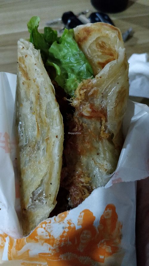 Shou zhua bing mock meat pancake really yummy at Sù Yuán Jiā in Fuzhou