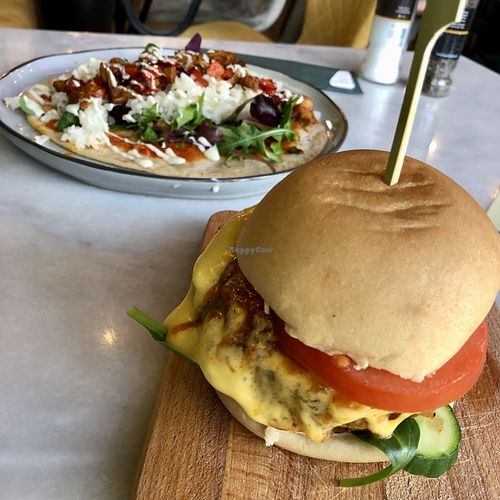 Our delicious lunch😜  at Happy Food and Health  in Rotterdam