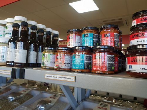 Vegan curry pastes at Scoop Wholefoods in Orange