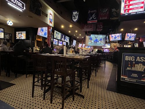 Lots of tvs and you can request a tv to turn to a specific game.  They have NBA League Pass!  at Hudson Grille in Atlanta