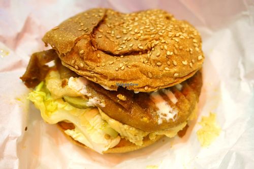 burger w/bacon and cheese at VeganBioBurger in Paris