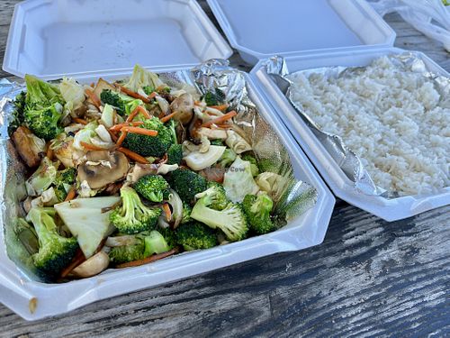 veggie stir fry with tofu  at Kannika's - Food Truck in Ontario