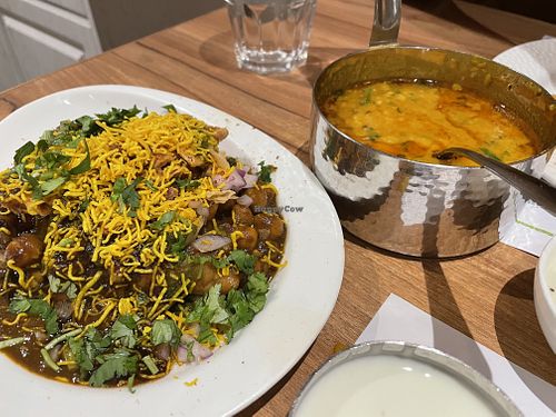 Samosa chaat and lasooni dal tadka at Kailash Parbat in Kowloon