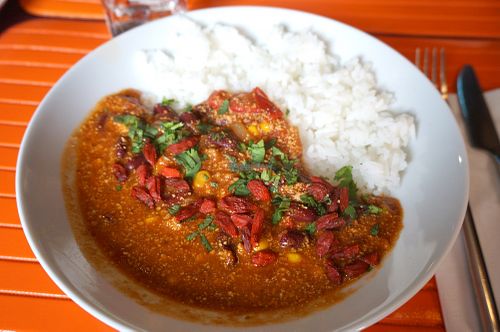 Chili sin carne (vegan) at YOU - Bio Food & Drink in Nantes