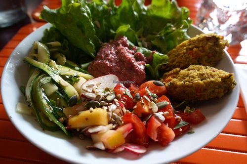 Bowl (vegan) at YOU - Bio Food & Drink in Nantes