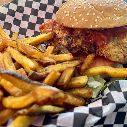 BUFFALO CHICKUN $16.50
Our crispy fried chickun tossed in spicy buffalo sauce, lettuce, tomato, mayo, pickles, on a sesame seed bun
Allergens (soy, gluten)  at Fern Cafe and Bakery in Victoria