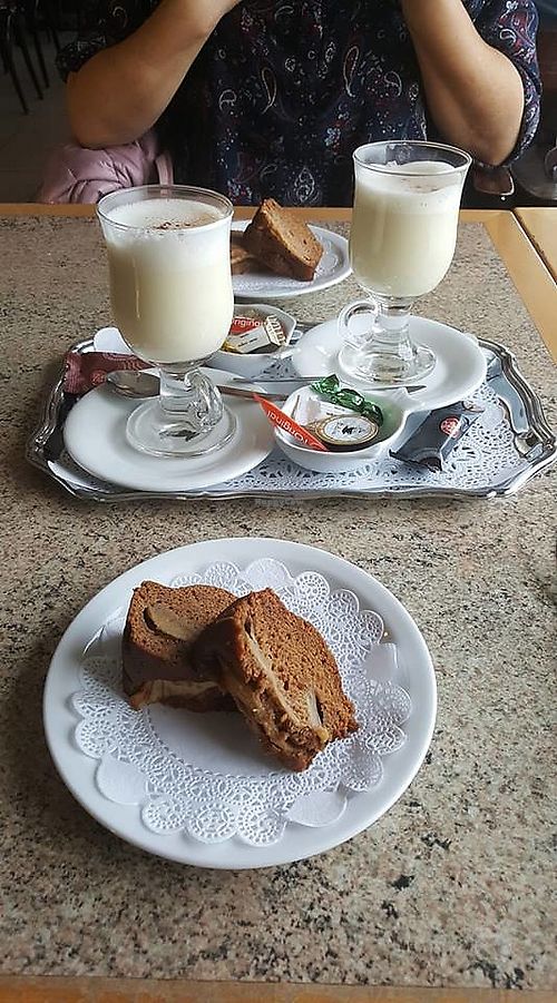 First time he served vegan milk and cake.
Don't look at the little things on the plate.
These are standard cowmilk and cookies but since the day after it's vegan to. We did that comment already.  ;) at La Brasserie in Zedelgem