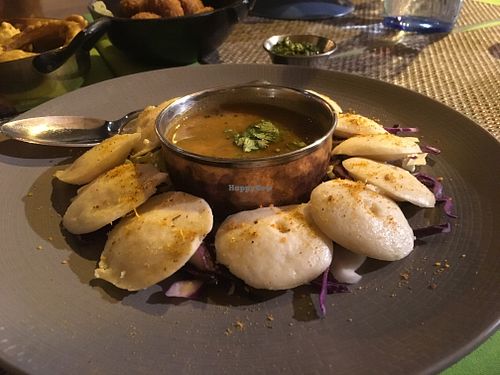 Small nan bread and lentils sauce at Veganapati in Lisbon