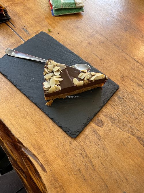 Chocolate cake at Apuro Vegan Bar in Porto