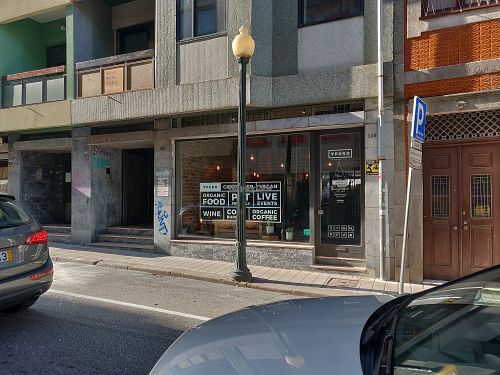 Outside at Apuro Vegan Bar in Porto