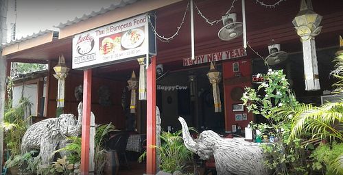 Front view at Lucky Elephant Restaurant in Koh Samui
