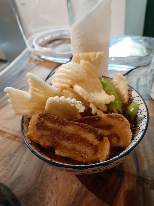 Beanuguan at Cosmic - Poblacion in Makati