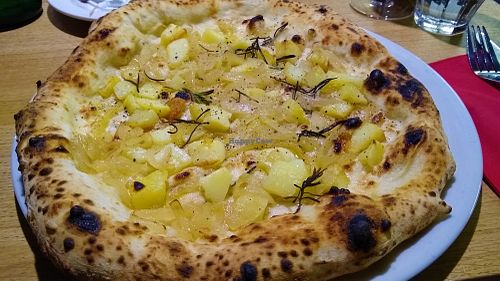 Avezzanese pizza at Noi Quattro Pizzeria in Manchester