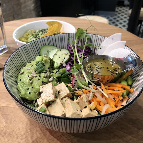 Poke poke at Kupfert & Kim - Square Victoria in Montreal