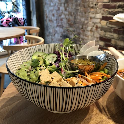 Poke poke at Kupfert & Kim - Square Victoria in Montreal