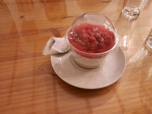 vegan cheesecake de fresa at Prana Vegan in Arequipa