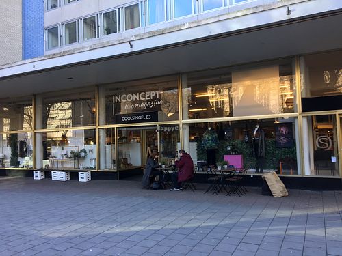 Front, restaurant is on the first floor at Cinta Coffee in Rotterdam