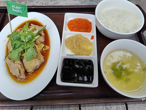 Vegan chicken rice. Excellent at Privé - Chijmes in Central Singapore