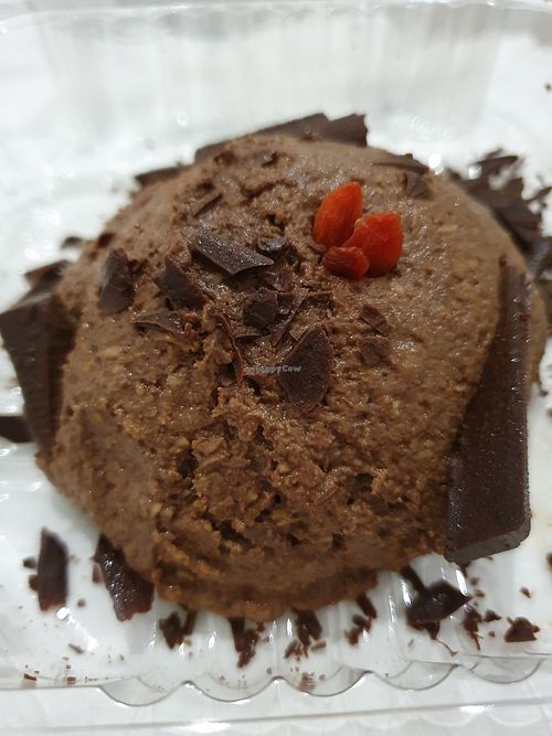 Dessert: chocolate "cookie/cake" bomb with rum at Vegehop in Zagreb