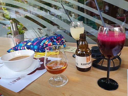 Eco beer + ginger juice + beetroot & lemon juice at Vegehop in Zagreb