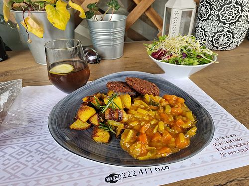 Daily menu with soup for 15€ (3€ iced tea not included) at Vegehop in Zagreb